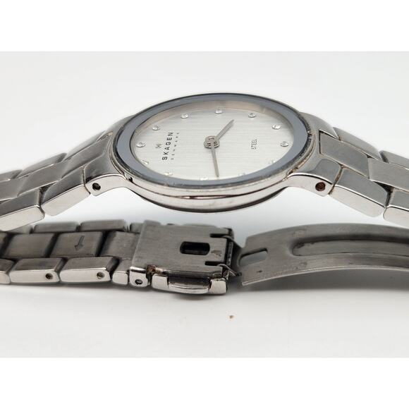 Skagen Womens 430SSXD Quartz Watch Silver Bracelet Band Silver Dial Crystals 6'' - Picture 4 of 11